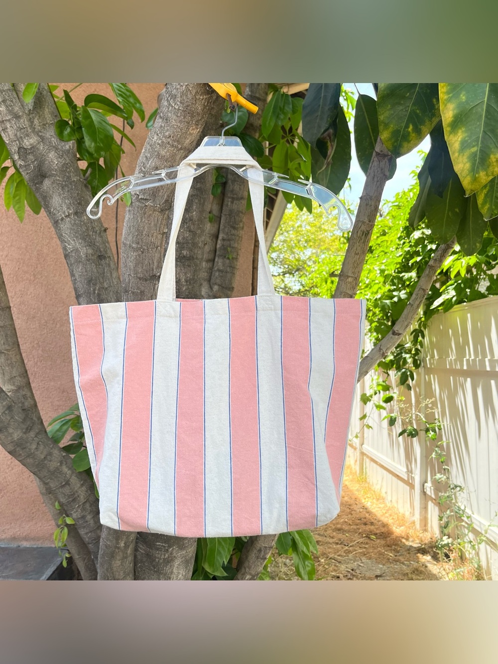 Sézane Bonjour Amour Tour Tote Bag. - Picture 8 of 14
